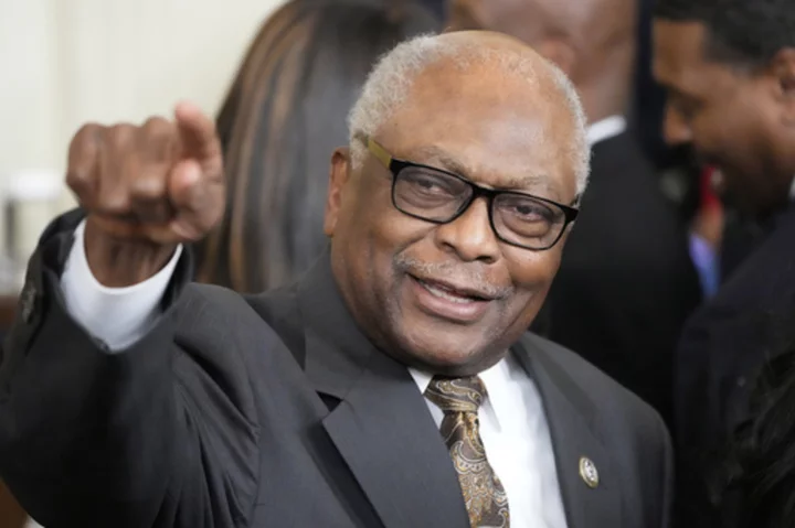 Rep. James E. Clyburn writing book about eight Black congressmen from the 19th century