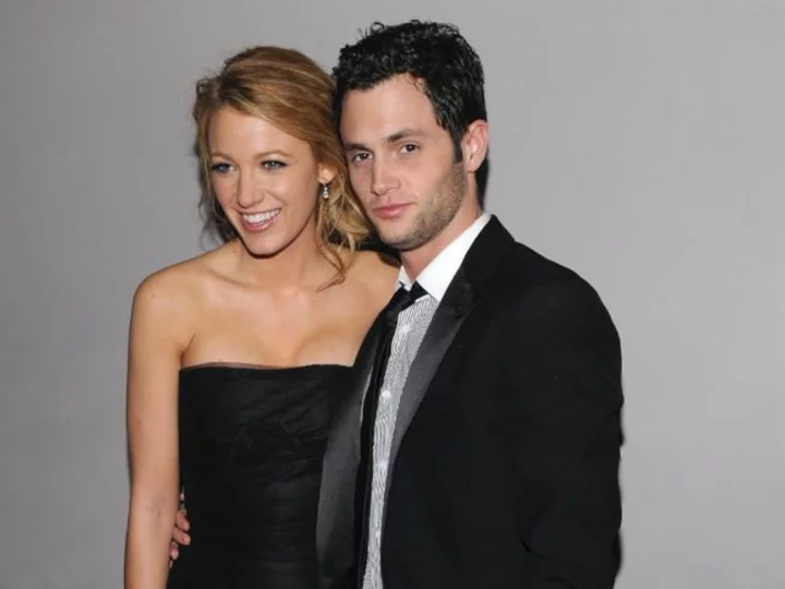 Penn Badgley says filming 'Gossip Girl' wedding scene with ex Blake Lively wasn't 'awkward for anybody'