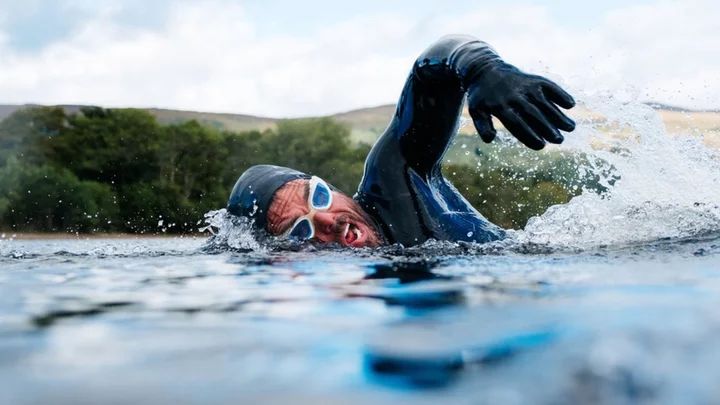 Grantham's Ross Edgely makes second attempt at longest non-stop lake swim